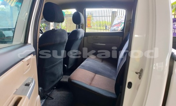 Buy Used Toyota Hiluxe VIGO White Car in Bangkok in Bangkok Buy Used Toyota Hiluxe VIGO White Car in Bangkok in Bangkok