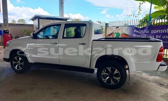 Buy Used Toyota Hiluxe VIGO White Car in Bangkok in Bangkok Buy Used Toyota Hiluxe VIGO White Car in Bangkok in Bangkok