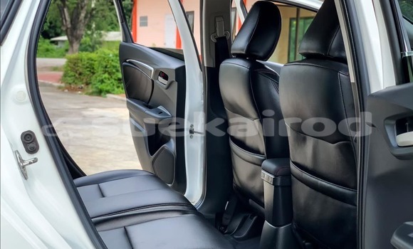 ซื้อ รถมือสอง Honda Jazz ขาว รถยนต์ ใน %{เมือง} ใน กรุงเทพมหานคร ซื้อ รถมือสอง Honda Jazz ขาว รถยนต์ ใน %{เมือง} ใน กรุงเทพมหานคร