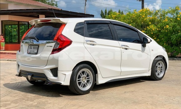 ซื้อ รถมือสอง Honda Jazz ขาว รถยนต์ ใน %{เมือง} ใน กรุงเทพมหานคร ซื้อ รถมือสอง Honda Jazz ขาว รถยนต์ ใน %{เมือง} ใน กรุงเทพมหานคร