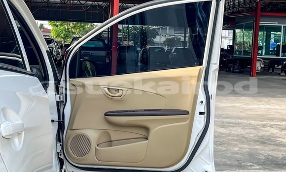 ซื้อ รถมือสอง Honda Brio ขาว รถยนต์ ใน %{เมือง} ใน กรุงเทพมหานคร ซื้อ รถมือสอง Honda Brio ขาว รถยนต์ ใน %{เมือง} ใน กรุงเทพมหานคร