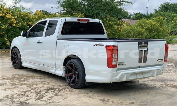 Buy Used Isuzu D-Max White Car in Bangkok in Bangkok Buy Used Isuzu D-Max White Car in Bangkok in Bangkok