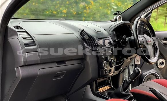 Buy Used Isuzu D-Max White Car in Bangkok in Bangkok Buy Used Isuzu D-Max White Car in Bangkok in Bangkok