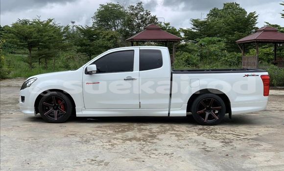 Buy Used Isuzu D-Max White Car in Bangkok in Bangkok Buy Used Isuzu D-Max White Car in Bangkok in Bangkok