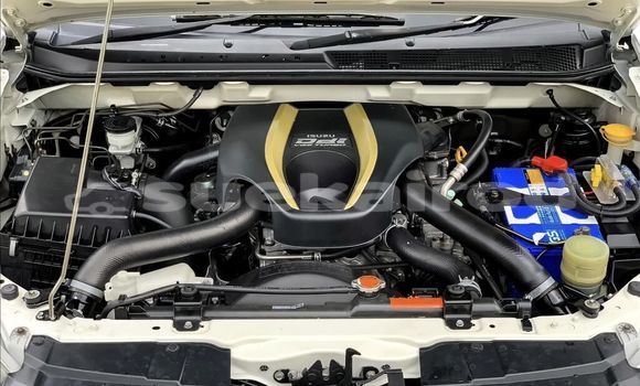 Buy Used Isuzu D-Max White Car in Bangkok in Bangkok Buy Used Isuzu D-Max White Car in Bangkok in Bangkok