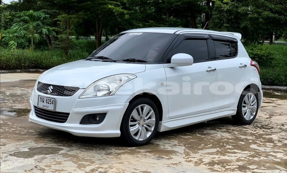 ซื้อ รถมือสอง Suzuki Swift ขาว รถยนต์ ใน %{เมือง} ใน กรุงเทพมหานคร