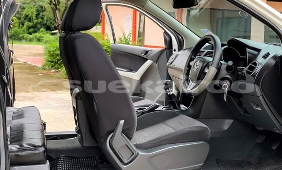 ซื้อ รถมือสอง Mazda BT-50 ขาว รถยนต์ ใน %{เมือง} ใน กรุงเทพมหานคร ซื้อ รถมือสอง Mazda BT-50 ขาว รถยนต์ ใน %{เมือง} ใน กรุงเทพมหานคร