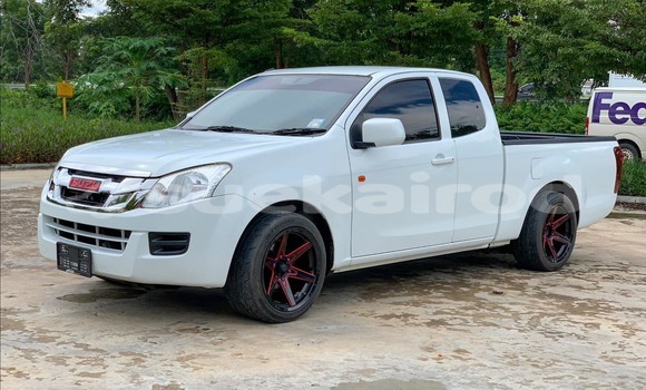 Buy Used Isuzu D-Max White Car in Bangkok in Bangkok