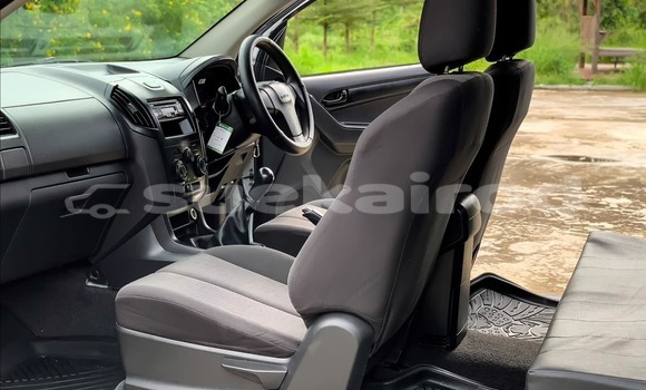 ซื้อ รถมือสอง Isuzu D-Max ขาว รถยนต์ ใน %{เมือง} ใน กรุงเทพมหานคร ซื้อ รถมือสอง Isuzu D-Max ขาว รถยนต์ ใน %{เมือง} ใน กรุงเทพมหานคร