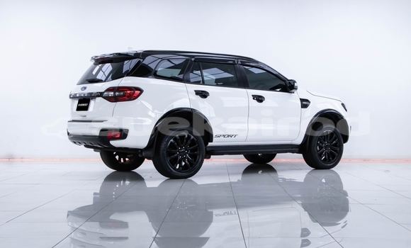 Buy Used Ford Everest White Car in Bangkok in Bangkok Buy Used Ford Everest White Car in Bangkok in Bangkok