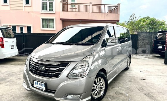 Buy Used Hyundai H1 Other Car in Bangkok in Bangkok