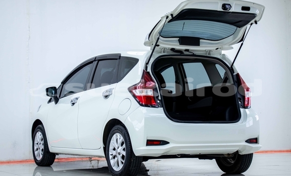 Buy Used Nissan Note White Car in Bangkok in Bangkok Buy Used Nissan Note White Car in Bangkok in Bangkok