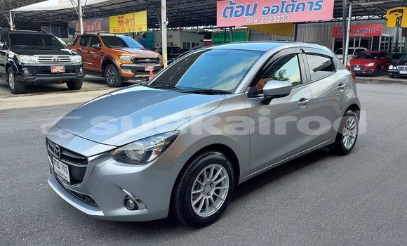 ซื้อ รถมือสอง Mazda 2 เงิน รถยนต์ ใน %{เมือง} ใน กรุงเทพมหานคร