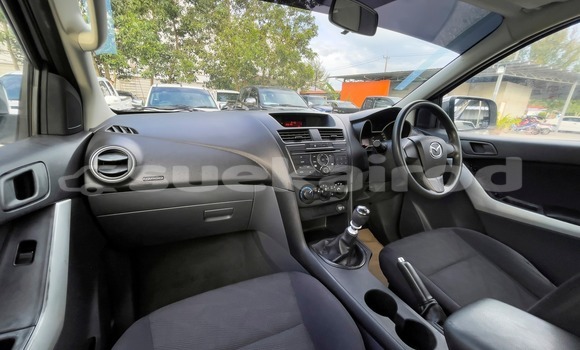 ซื้อ รถมือสอง Mazda BT-50 เงิน รถยนต์ ใน %{เมือง} ใน กรุงเทพมหานคร ซื้อ รถมือสอง Mazda BT-50 เงิน รถยนต์ ใน %{เมือง} ใน กรุงเทพมหานคร