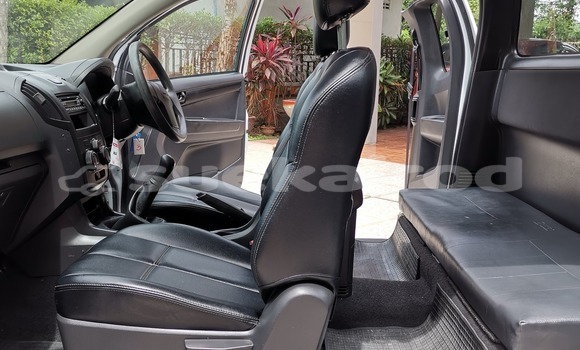 Buy Used Isuzu D-Max White Car in Bangkok in Bangkok Buy Used Isuzu D-Max White Car in Bangkok in Bangkok