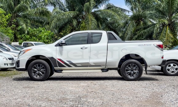 Buy Used Mazda BT-50 White Car in Bangkok in Bangkok Buy Used Mazda BT-50 White Car in Bangkok in Bangkok