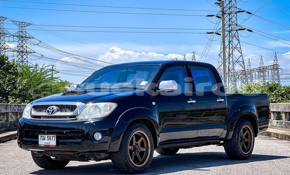 Buy Used Toyota Vigo Black Car in Samut Sakhon in Samut Sakhon