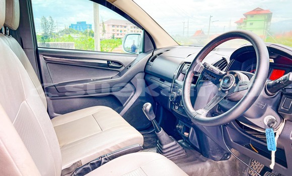 ซื้อ รถมือสอง Isuzu D-Max ขาว รถยนต์ ใน %{เมือง} ใน สมุทรสาคร ซื้อ รถมือสอง Isuzu D-Max ขาว รถยนต์ ใน %{เมือง} ใน สมุทรสาคร