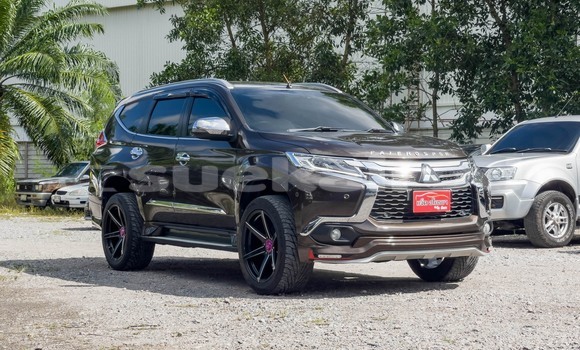 Buy Used Mitsubishi Pajero Sport Brown Car in Bangkok in Bangkok Buy Used Mitsubishi Pajero Sport Brown Car in Bangkok in Bangkok