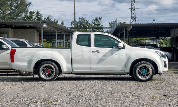 ซื้อ รถมือสอง Isuzu D-max Hi-Lander 2 dr ขาว รถยนต์ ใน %{เมือง} ใน กรุงเทพมหานคร ซื้อ รถมือสอง Isuzu D-max Hi-Lander 2 dr ขาว รถยนต์ ใน %{เมือง} ใน กรุงเทพมหานคร