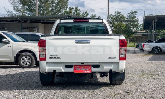 ซื้อ รถมือสอง Isuzu D-max Hi-Lander 2 dr ขาว รถยนต์ ใน %{เมือง} ใน กรุงเทพมหานคร ซื้อ รถมือสอง Isuzu D-max Hi-Lander 2 dr ขาว รถยนต์ ใน %{เมือง} ใน กรุงเทพมหานคร