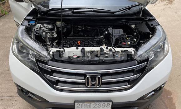 Buy Used Honda CR-V White Car in Bangkok in Bangkok Buy Used Honda CR-V White Car in Bangkok in Bangkok