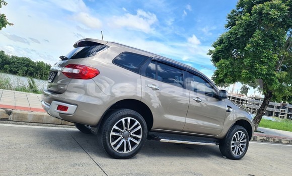ซื้อ รถมือสอง Ford Everest สีน้ำตาล รถยนต์ ใน %{เมือง} ใน กรุงเทพมหานคร ซื้อ รถมือสอง Ford Everest สีน้ำตาล รถยนต์ ใน %{เมือง} ใน กรุงเทพมหานคร