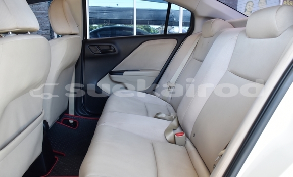 Buy Used Honda City White Car in Yasothon in Yasothon Buy Used Honda City White Car in Yasothon in Yasothon