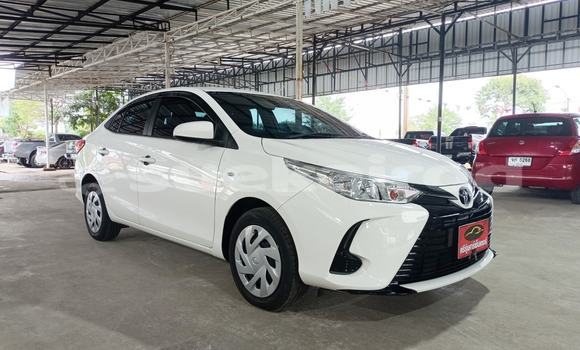 Buy Used Toyota Yaris Ativ White Car in Yasothon in Yasothon Buy Used Toyota Yaris Ativ White Car in Yasothon in Yasothon