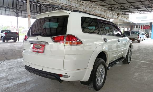 Buy Used Mitsubishi Pajero Sport White Car in Yasothon in Yasothon Buy Used Mitsubishi Pajero Sport White Car in Yasothon in Yasothon