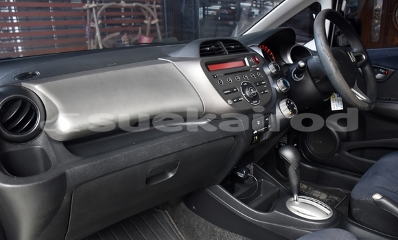 Buy Used Honda Jazz White Car in Yasothon in Yasothon Buy Used Honda Jazz White Car in Yasothon in Yasothon