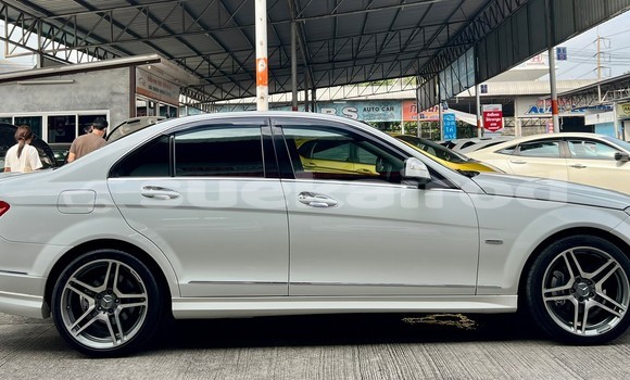 ซื้อ รถมือสอง Mercedes-Benz C-Classe ขาว รถยนต์ ใน %{เมือง} ใน กรุงเทพมหานคร ซื้อ รถมือสอง Mercedes-Benz C-Classe ขาว รถยนต์ ใน %{เมือง} ใน กรุงเทพมหานคร
