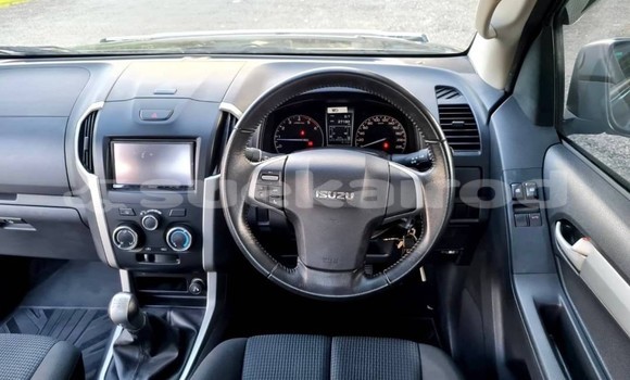 ซื้อ รถมือสอง Isuzu D-Max สีดำ รถยนต์ ใน %{เมือง} ใน กรุงเทพมหานคร ซื้อ รถมือสอง Isuzu D-Max สีดำ รถยนต์ ใน %{เมือง} ใน กรุงเทพมหานคร