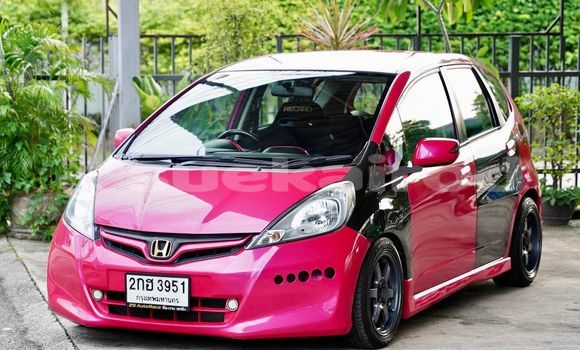 ซื้อ รถมือสอง Honda Jazz อื่น ๆ รถยนต์ ใน %{เมือง} ใน กรุงเทพมหานคร