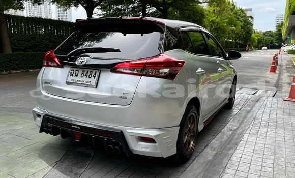 ซื้อ รถมือสอง Toyota Yaris เงิน รถยนต์ ใน %{เมือง} ใน กรุงเทพมหานคร ซื้อ รถมือสอง Toyota Yaris เงิน รถยนต์ ใน %{เมือง} ใน กรุงเทพมหานคร