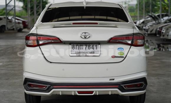Buy Used Toyota Yaris Ativ White Car in Bangkok in Bangkok Buy Used Toyota Yaris Ativ White Car in Bangkok in Bangkok