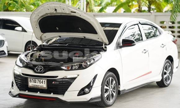 Buy Used Toyota Yaris Ativ White Car in Bangkok in Bangkok Buy Used Toyota Yaris Ativ White Car in Bangkok in Bangkok