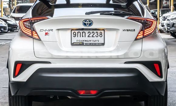 ซื้อ รถมือสอง Toyota C-HR ขาว รถยนต์ ใน %{เมือง} ใน กรุงเทพมหานคร ซื้อ รถมือสอง Toyota C-HR ขาว รถยนต์ ใน %{เมือง} ใน กรุงเทพมหานคร