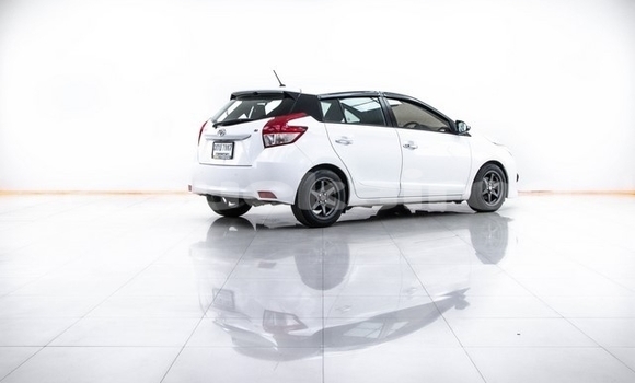 ซื้อ รถมือสอง Toyota Yaris ขาว รถยนต์ ใน %{เมือง} ใน กรุงเทพมหานคร ซื้อ รถมือสอง Toyota Yaris ขาว รถยนต์ ใน %{เมือง} ใน กรุงเทพมหานคร
