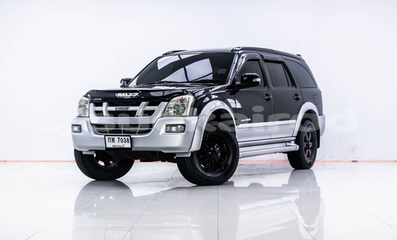 ซื้อ รถมือสอง Isuzu MU-7 สีดำ รถยนต์ ใน %{เมือง} ใน กรุงเทพมหานคร