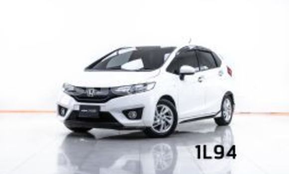 Buy Used Honda Jazz White Car in Bangkok in Bangkok Buy Used Honda Jazz White Car in Bangkok in Bangkok