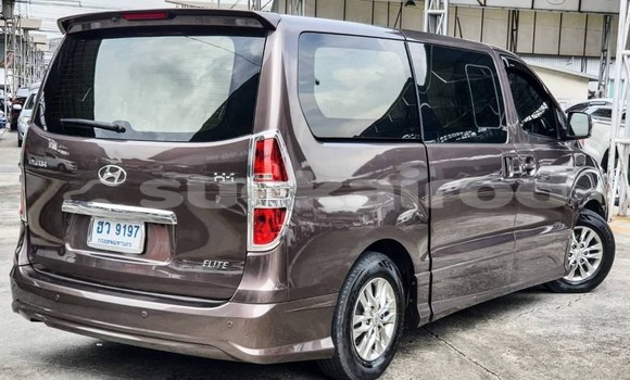 ซื้อ รถมือสอง Hyundai H1 สีน้ำตาล รถยนต์ ใน %{เมือง} ใน กรุงเทพมหานคร ซื้อ รถมือสอง Hyundai H1 สีน้ำตาล รถยนต์ ใน %{เมือง} ใน กรุงเทพมหานคร