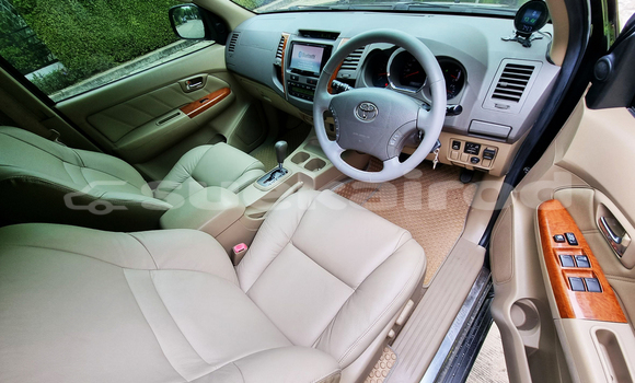 ซื้อ รถมือสอง Toyota Fortuner สีดำ รถยนต์ ใน %{เมือง} ใน กรุงเทพมหานคร ซื้อ รถมือสอง Toyota Fortuner สีดำ รถยนต์ ใน %{เมือง} ใน กรุงเทพมหานคร