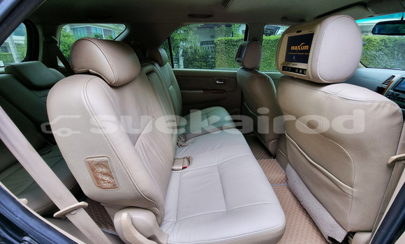 ซื้อ รถมือสอง Toyota Fortuner สีดำ รถยนต์ ใน %{เมือง} ใน กรุงเทพมหานคร ซื้อ รถมือสอง Toyota Fortuner สีดำ รถยนต์ ใน %{เมือง} ใน กรุงเทพมหานคร