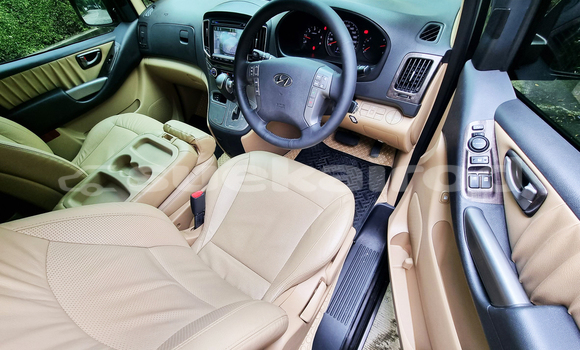 ซื้อ รถมือสอง Hyundai H1 สีดำ รถยนต์ ใน %{เมือง} ใน กรุงเทพมหานคร ซื้อ รถมือสอง Hyundai H1 สีดำ รถยนต์ ใน %{เมือง} ใน กรุงเทพมหานคร