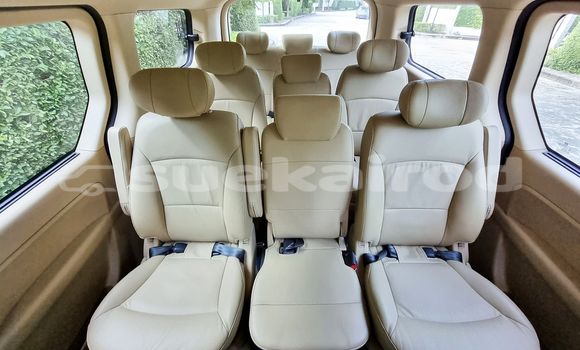 ซื้อ รถมือสอง Hyundai H1 สีดำ รถยนต์ ใน %{เมือง} ใน กรุงเทพมหานคร ซื้อ รถมือสอง Hyundai H1 สีดำ รถยนต์ ใน %{เมือง} ใน กรุงเทพมหานคร