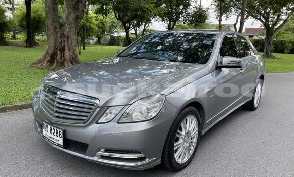 ซื้อ รถมือสอง Mercedes‒Benz E–Class อื่น ๆ รถยนต์ ใน %{เมือง} ใน กรุงเทพมหานคร