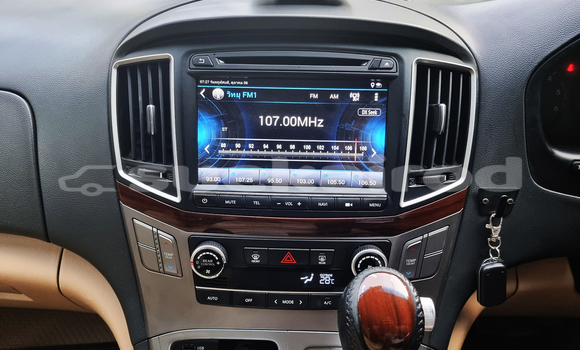 ซื้อ รถมือสอง Hyundai Grand Starex สีดำ รถยนต์ ใน %{เมือง} ใน กรุงเทพมหานคร ซื้อ รถมือสอง Hyundai Grand Starex สีดำ รถยนต์ ใน %{เมือง} ใน กรุงเทพมหานคร