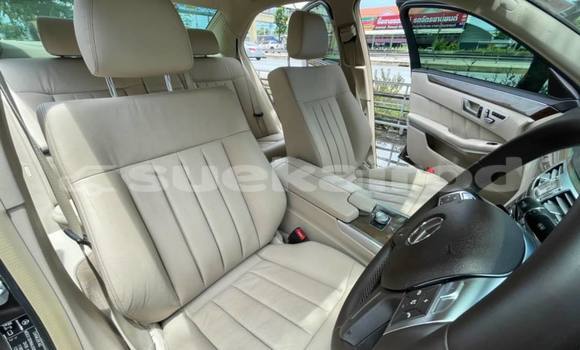Buy Used Mercedes-Benz E-Classe Brown Car in Bangkok in Bangkok Buy Used Mercedes-Benz E-Classe Brown Car in Bangkok in Bangkok