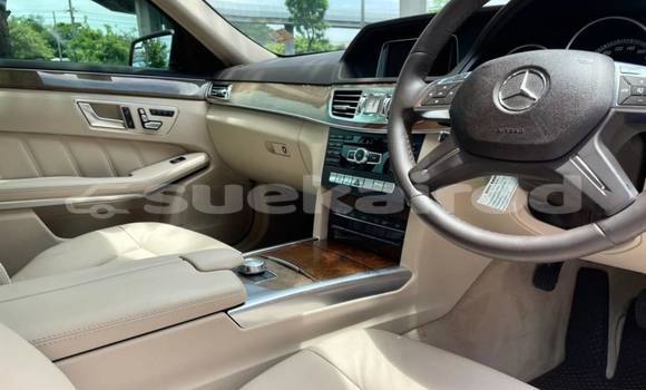 Buy Used Mercedes-Benz E-Classe Brown Car in Bangkok in Bangkok Buy Used Mercedes-Benz E-Classe Brown Car in Bangkok in Bangkok